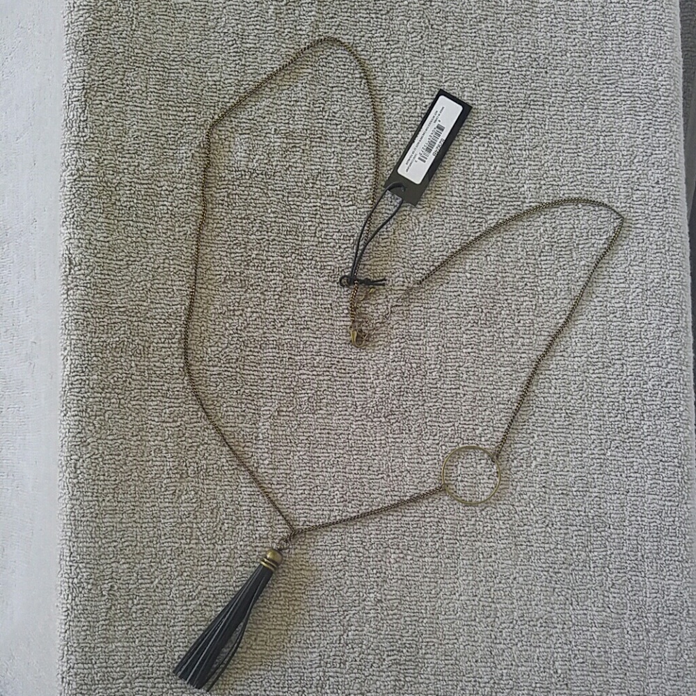 FINAL MARKDOWN- Long bronze tone necklace with tassel